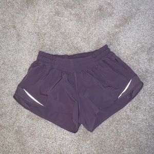 Lululemon hotty hots 2.5 in inseam